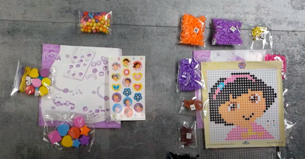Scatola di attività DORA Creazione di collane e braccialetti