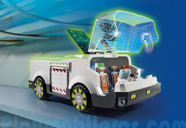 Super 4: Techno Camaleonte con Gene