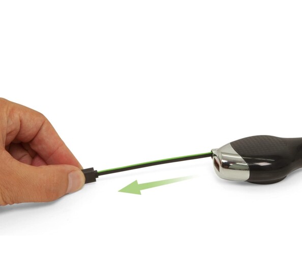 Caricatore Auto 12V USB-C Retrattile praticità e potenza in viaggio