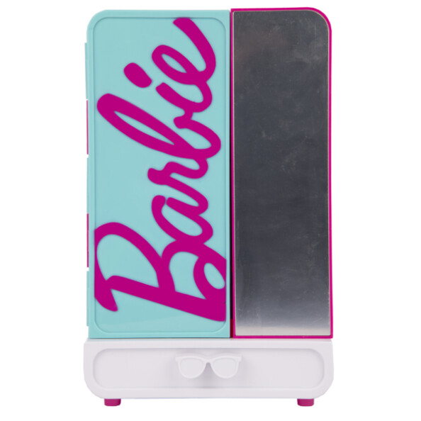 Guardaroba Barbie Artigianale – eleganza e creatività in miniatura