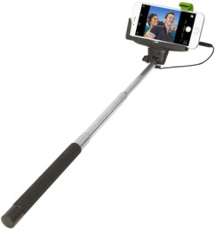 ReTrak Wired Selfie Stick: praticità immediata per selfie e foto di gruppo